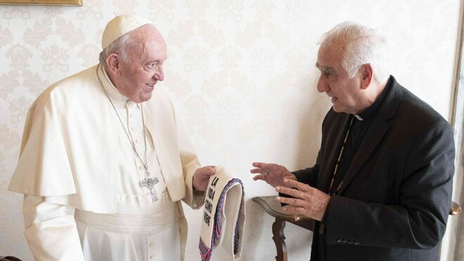 A Francisco se le iluminó el rostro al recibir un regalo muy especial procedente de Argentina